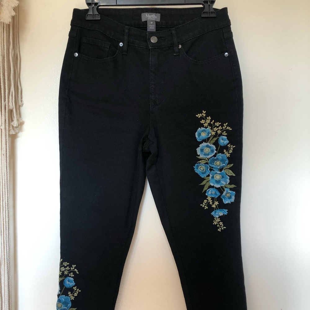 Floral embroidered jeans
